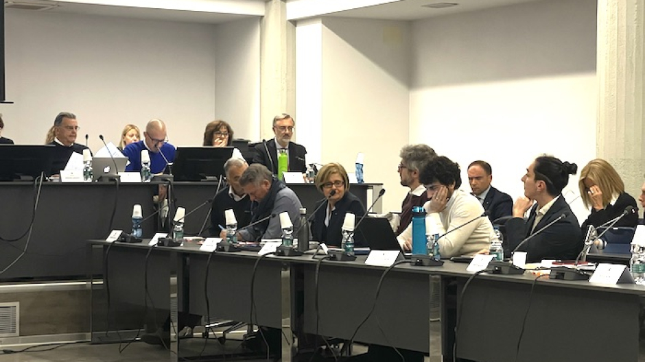 Castelli, la maggioranza boccia l'ordine del giorno: tensioni in Consiglio